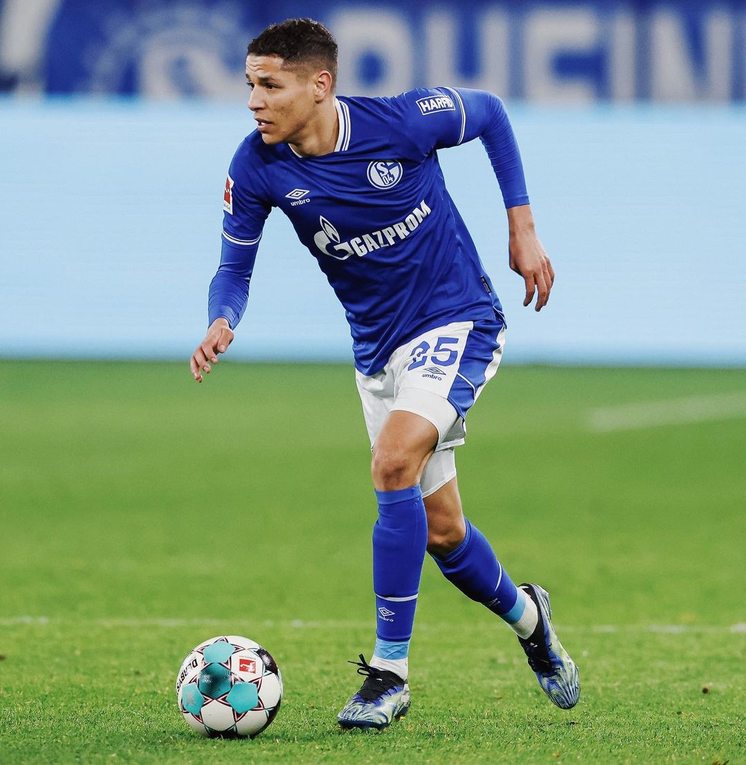 沙尔克球员伤愈归队，实力大增