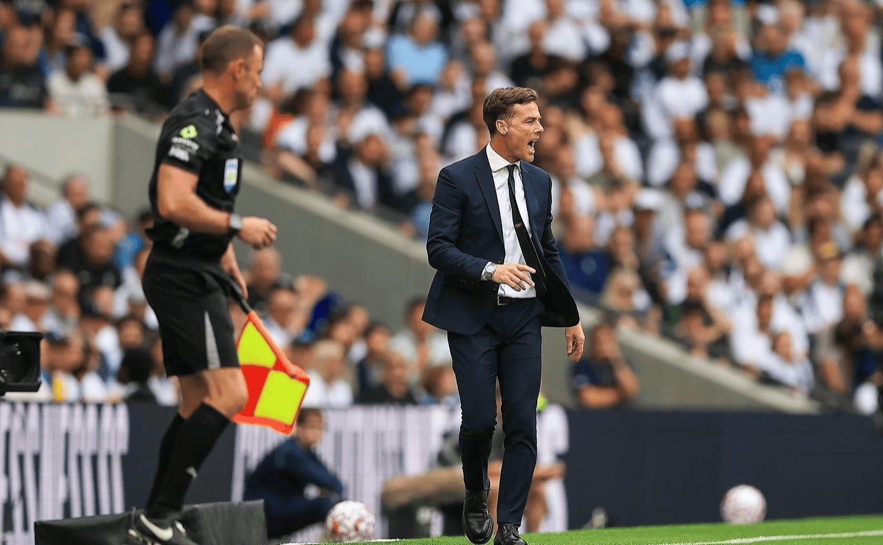 圣埃蒂安惨败,主帅或将面临下课 圣埃蒂安惨败,主帅或将面临下课