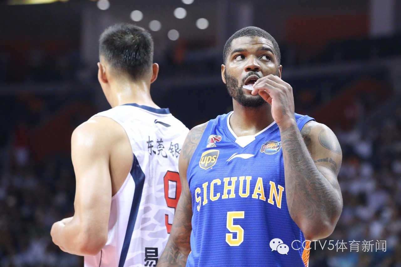 辽宁队客场击败四川,稳居前茅位置 辽宁队客场击败四川,稳居前茅位置