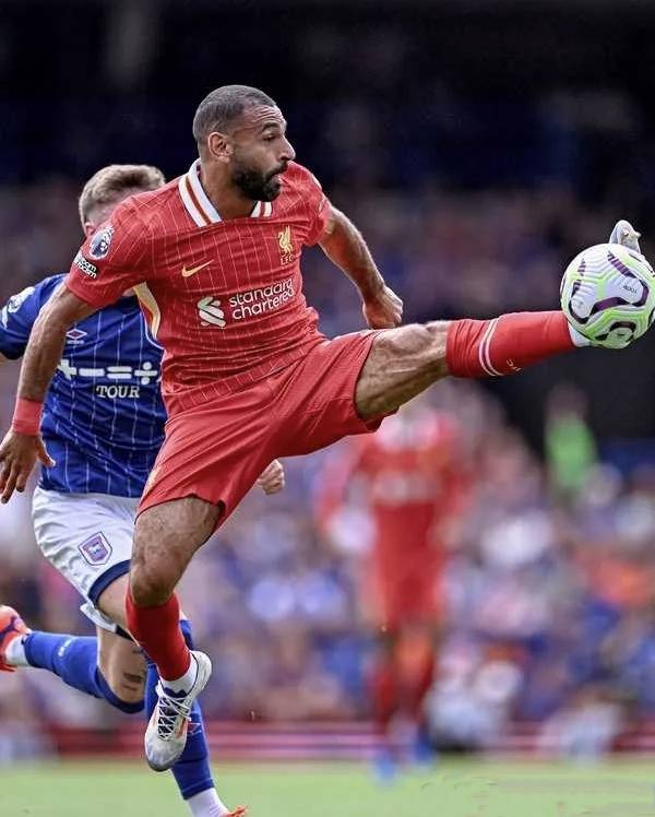 威廉希尔app-利物浦新星崭露头角,破门得分助球队取胜,成为关键人物 威廉希尔app-利物浦新星崭露头角,破门得分助球队取胜,成为关键人物