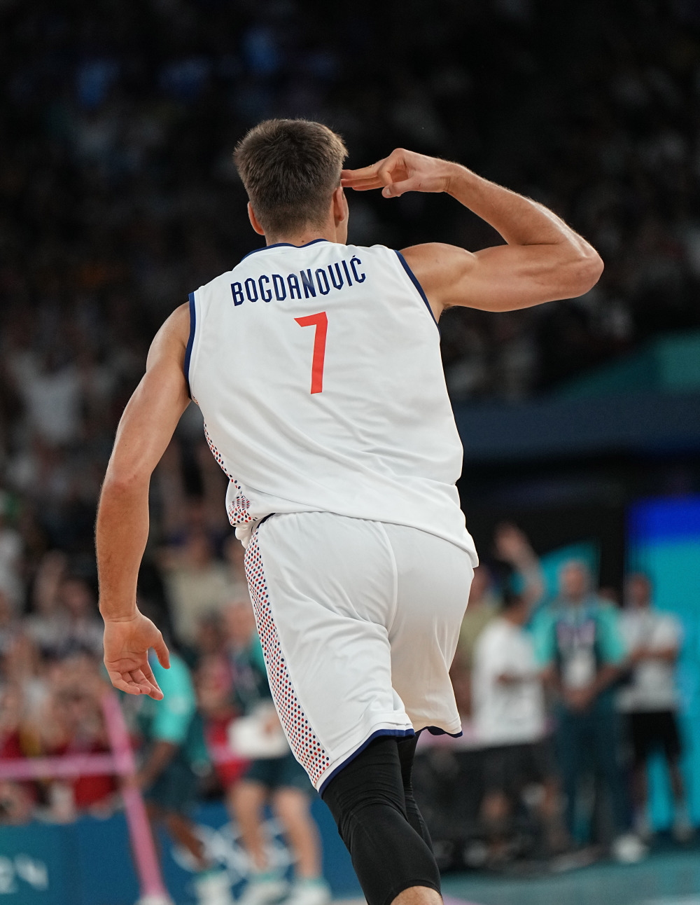 英国威廉希尔-塞尔维亚篮球联赛开幕,球迷热情支持 英国威廉希尔-塞尔维亚篮球联赛开幕,球迷热情支持