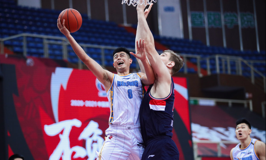 英国威廉希尔-沙尔克04再次失利,遭遇五连败 英国威廉希尔-沙尔克04再次失利,遭遇五连败