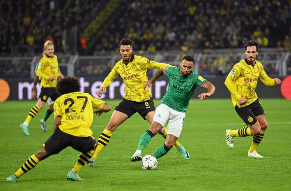 威廉希尔中文站-曼城战胜RB莱比锡:瓜帅球队晋级八强 威廉希尔中文站-曼城战胜RB莱比锡:瓜帅球队晋级八强