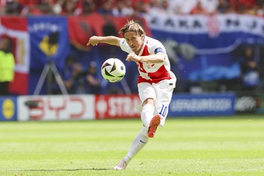 欧洲杯赛场精华,战力角逐激情四射 欧洲杯赛场精华,战力角逐激情四射