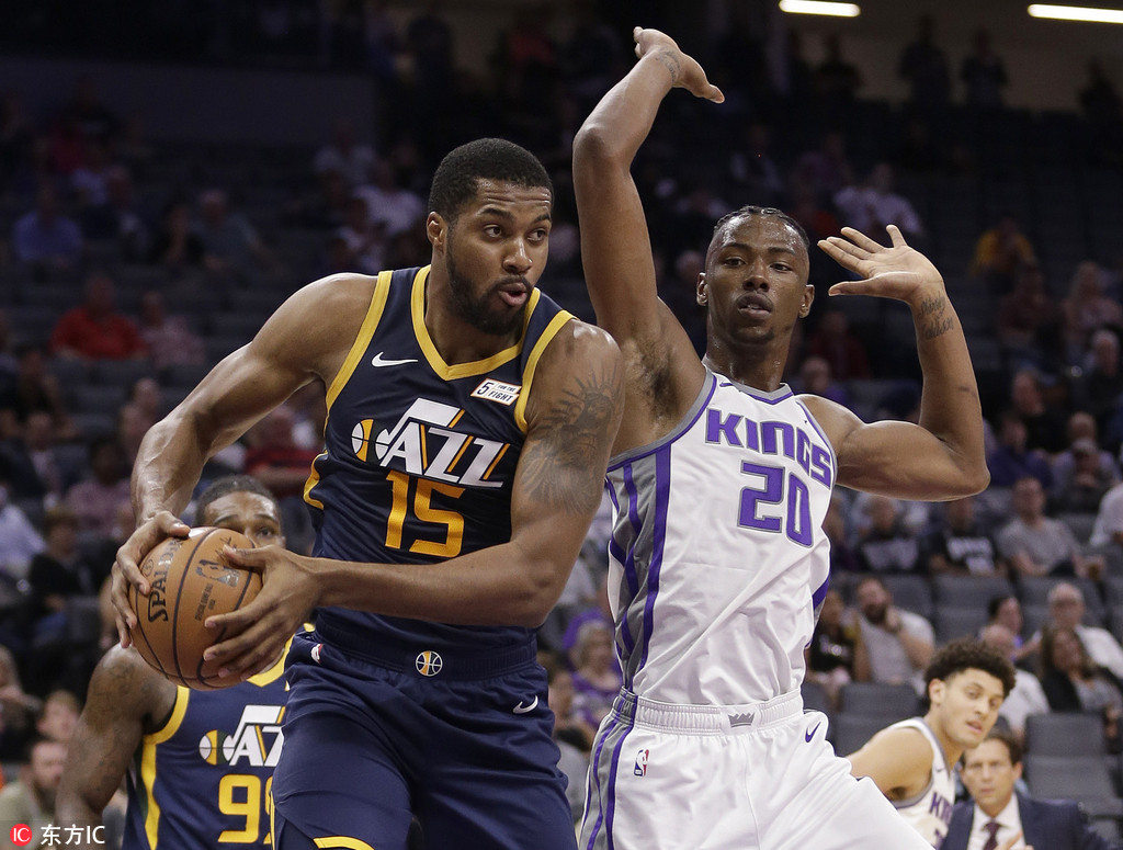 爵士中场进球,送出完美助攻 爵士中场进球,送出完美助攻