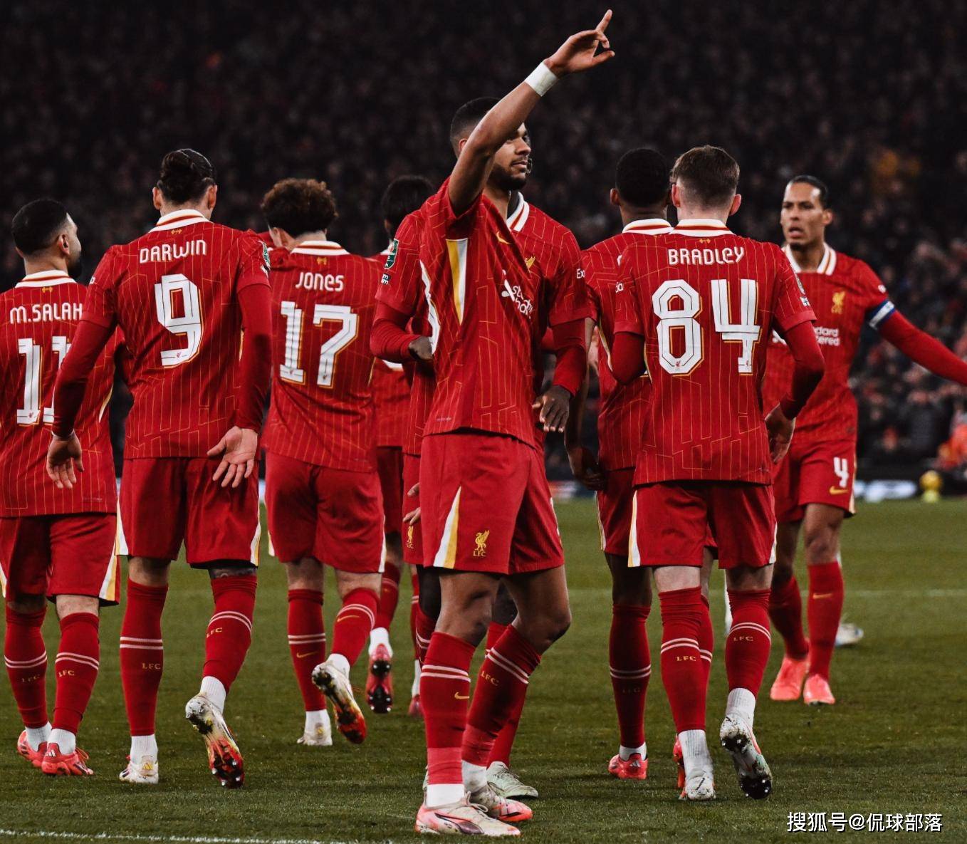 威廉希尔官网-努曼西亚队客场逆袭,错失领头羊座位 威廉希尔官网-努曼西亚队客场逆袭,错失领头羊座位