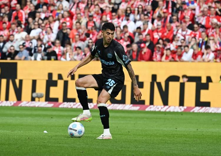 英国威廉希尔-勒沃库森球员团结一心,击败强敌取得胜利 英国威廉希尔-勒沃库森球员团结一心,击败强敌取得胜利