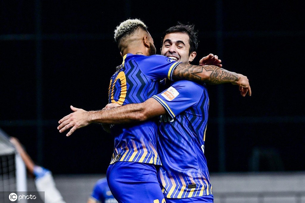 苏宁主场3-1力压深圳佳兆业,领跑脱颖而出 苏宁主场3-1力压深圳佳兆业,领跑脱颖而出