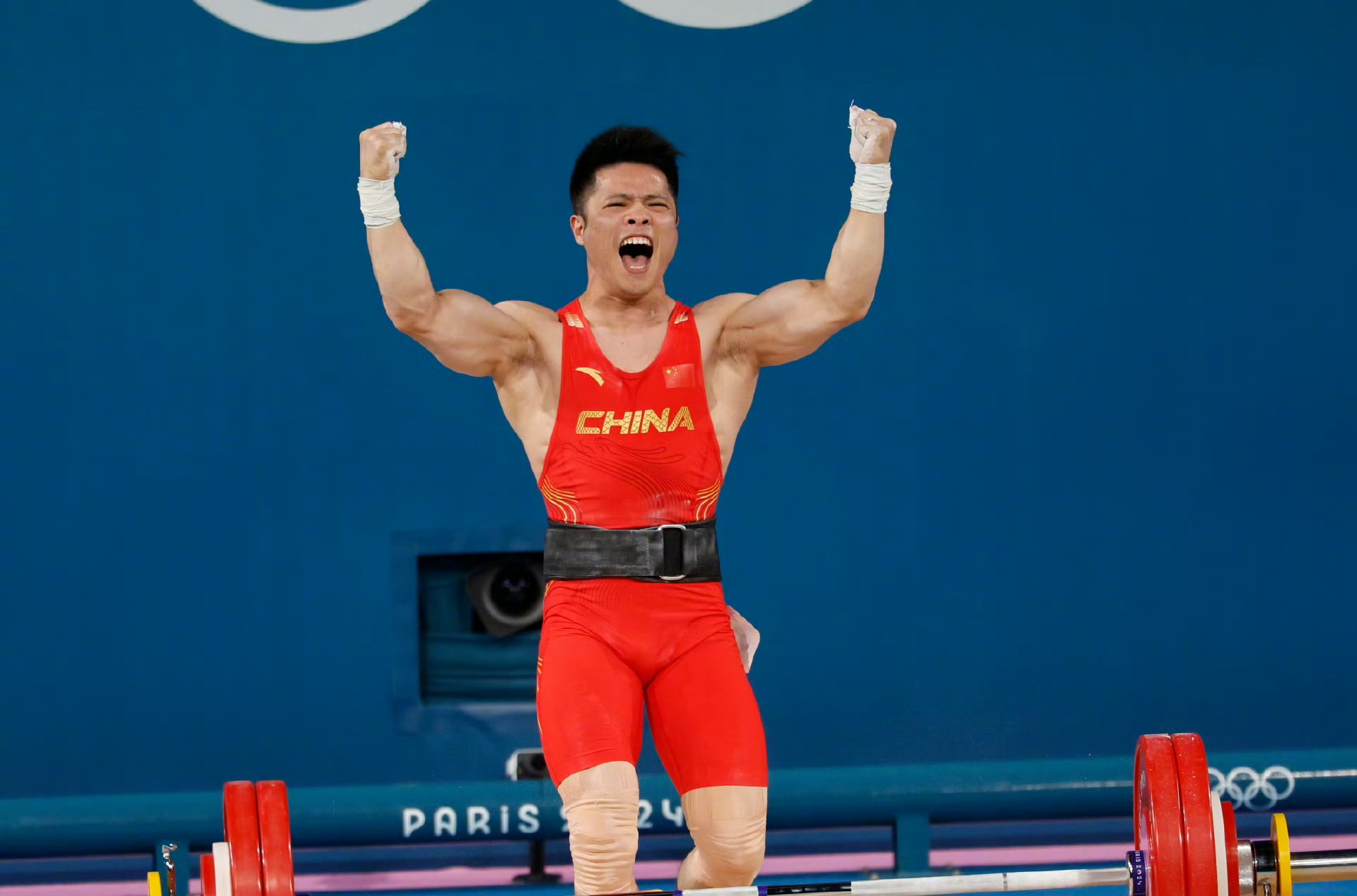 夺冠高手，国家队登上最高领奖台