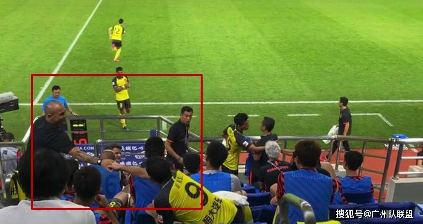 威廉希尔官网-传闻球队内部矛盾激化,是否影响战绩备受猜测 威廉希尔官网-传闻球队内部矛盾激化,是否影响战绩备受猜测