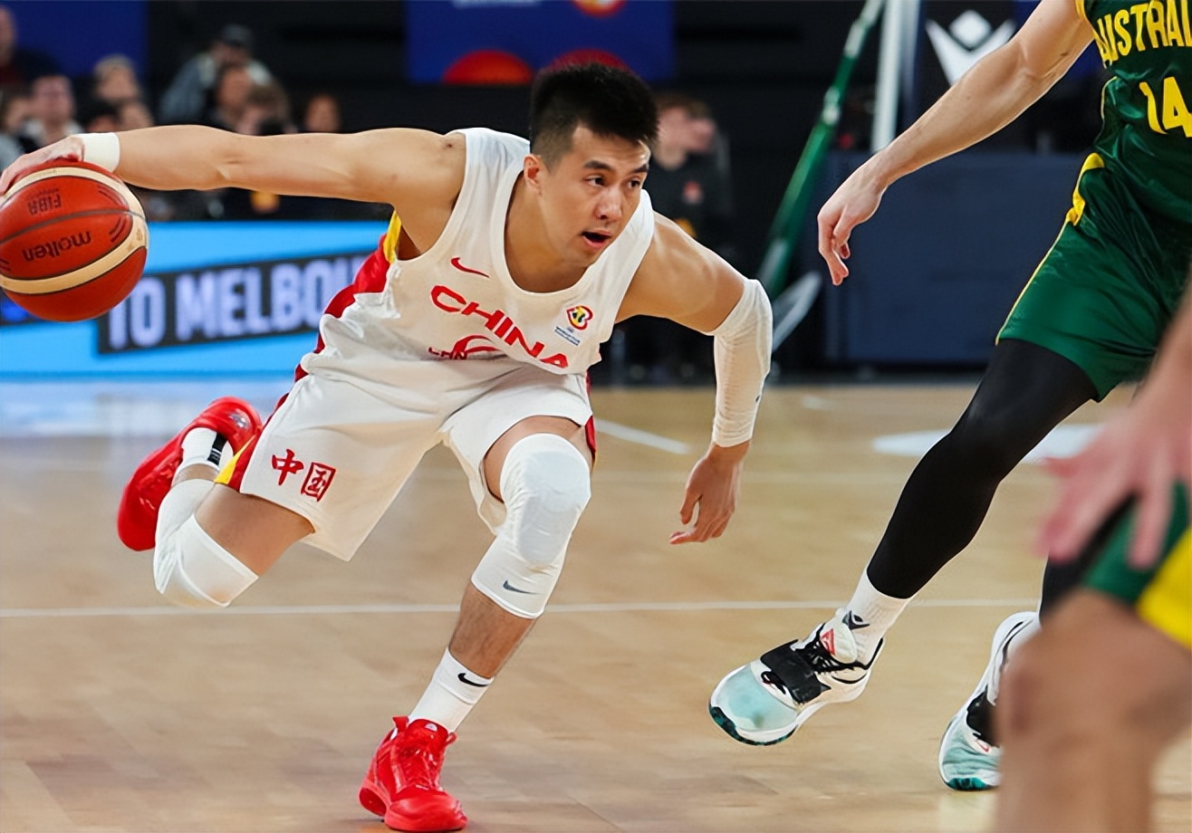 英国威廉希尔-并州男篮连夜商讨新战术，争取胜利