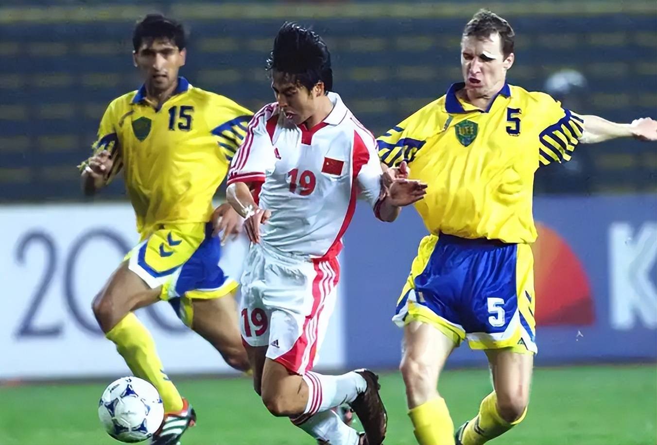 威廉希尔中文站-队员实力无法忽视,国内足球比赛必看 威廉希尔中文站-队员实力无法忽视,国内足球比赛必看