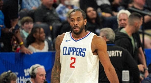 快船主场逆转马刺，莱昂纳德高产助球队取胜锦上添花