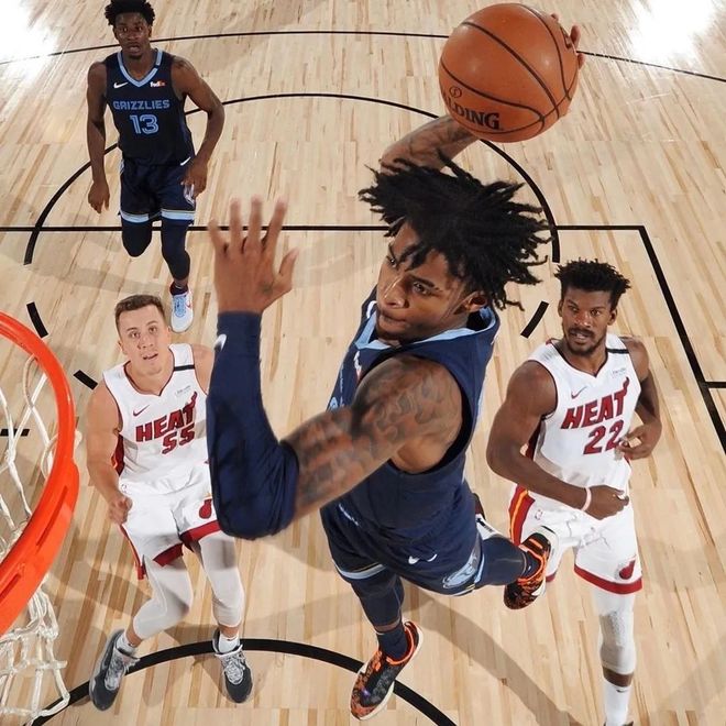 蒂勒姆主场擒获三分，重回胜利宝座