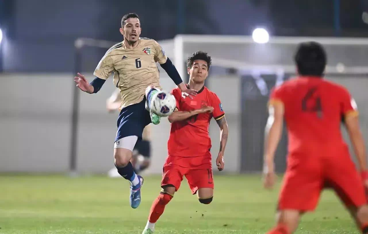 英国威廉希尔-紧张刺激的比赛中,球队团结一致,赢得了胜利 英国威廉希尔-紧张刺激的比赛中,球队团结一致,赢得了胜利