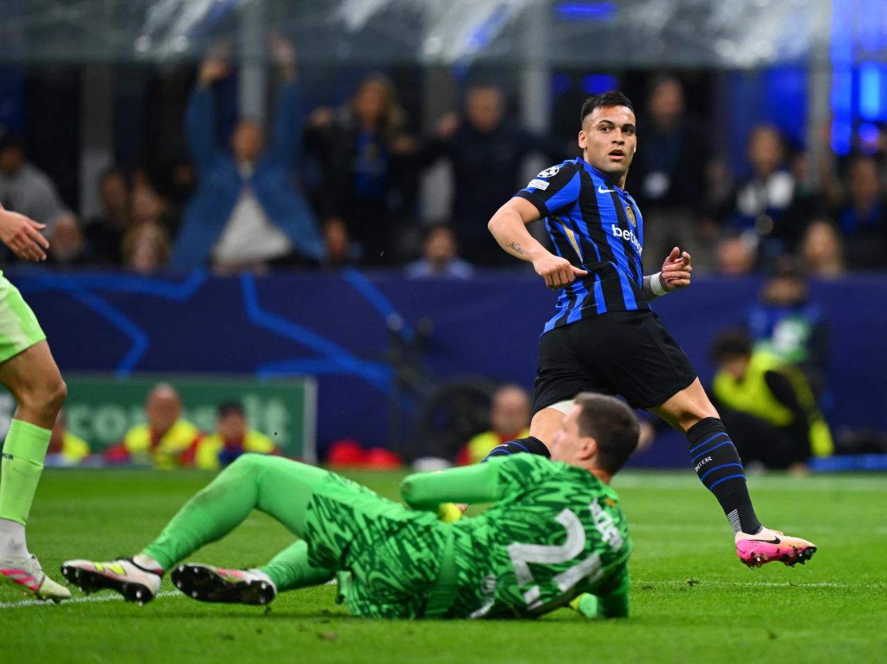 赫塔菲客场力挽狂澜小胜