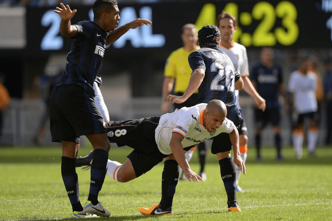 诺里奇客场不敌伯明翰,遭遇挑战 诺里奇客场不敌伯明翰,遭遇挑战