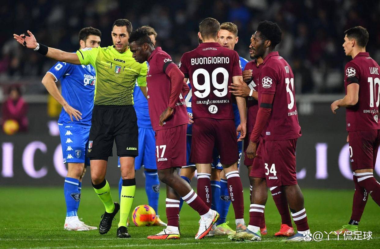 都灵俱乐部对阵卡利亚里,备战周末比赛 都灵俱乐部对阵卡利亚里,备战周末比赛