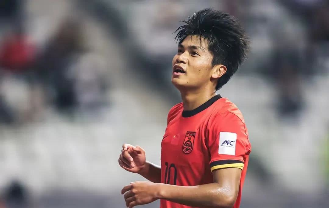 越南选手获得多面殊荣 越南选手获得多面殊荣